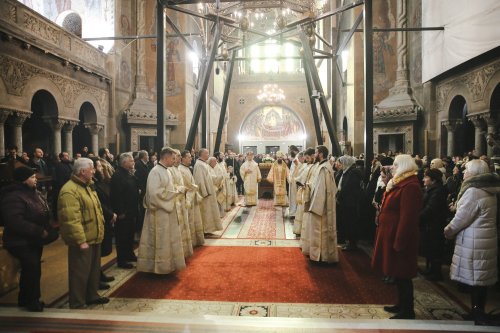 Slujire şi comemorare la Catedrala Mitropolitană din Cluj-Napoca Poza 285634
