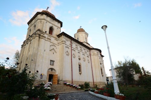 „Biserica «Sfinții Teodori» este mărturia peste veacuri a credinței ortodoxe” Poza 285725