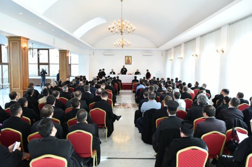 Ședință administrativă a clericilor din Protoieria Ilfov Sud Poza 285875