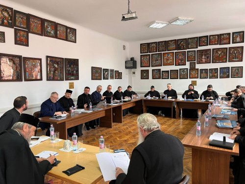 Ședință de lucru cu protopopii din Arhiepiscopia Sibiului Poza 285923
