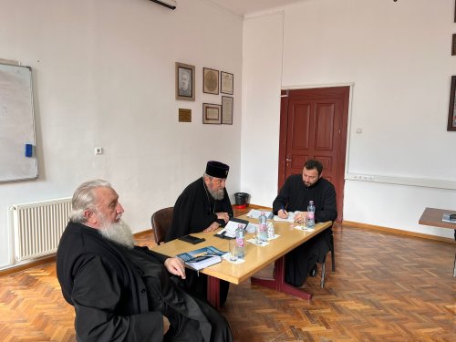 Ședință de lucru cu protopopii din Arhiepiscopia Sibiului Poza 285925