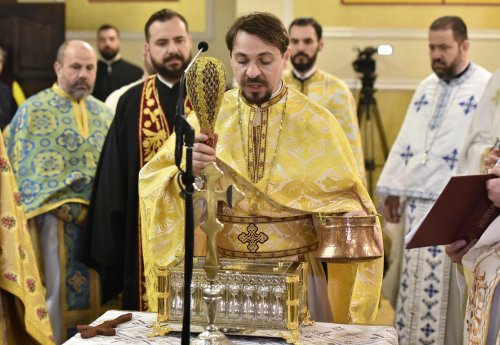 Binecuvântarea Sfântului Pantelimon pentru vârstnici îngrijiți în București Poza 286099