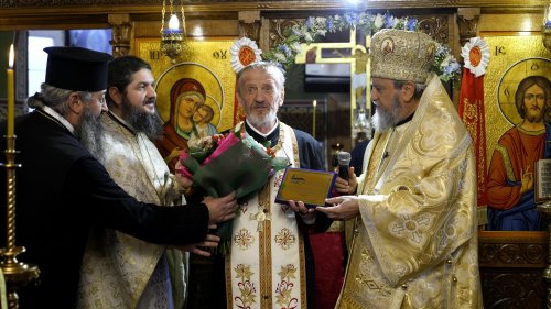 Sfinţire de troiţă la Biserica „Sfântul Ioan Botezătorul” din Făgăraș Poza 286057