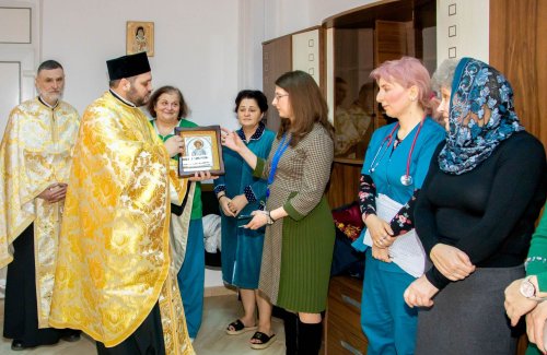Binecuvântarea Sfinților tămăduitori pentru pacienți din Buzău și Vrancea Poza 286276