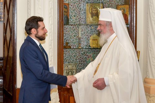 Patriarhul României l‑a primit pe noul ambasador al Republicii Armenia  Poza 286251