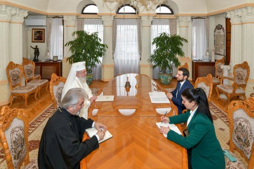 Patriarhul României l‑a primit pe noul ambasador al Republicii Armenia  Poza 286253