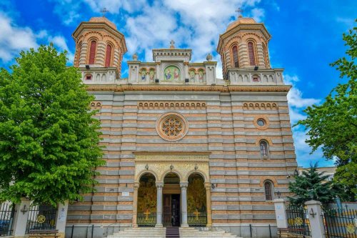 Organizarea Bisericii Ortodoxe Române în istorie şi azi Poza 286377