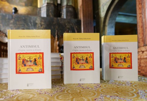 Volumul despre istoria și semnificația Antimisului, lansat în Capitală Poza 286432