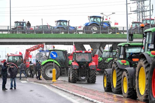 Fermierii își intensifică protestele Poza 286501