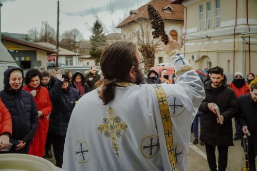 „Viața noastră nu are sens fără iubire jertfelnică” Poza 286917