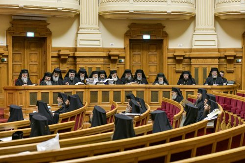Întrunirea Sfântului Sinod al Bisericii Ortodoxe Române la Palatul Patriarhiei Poza 287348