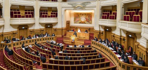 Întrunirea Sfântului Sinod al Bisericii Ortodoxe Române la Palatul Patriarhiei Poza 287355