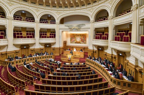 Întrunirea Sfântului Sinod al Bisericii Ortodoxe Române la Palatul Patriarhiei Poza 287357