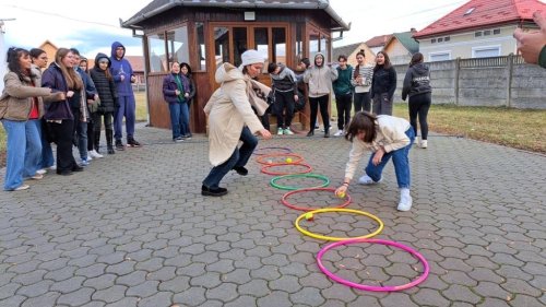 Noi voluntari pentru tabere de tineret la Făgăraș Poza 287308