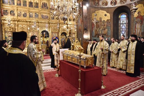 Binecuvântare la plecarea moaştelor din Catedrala Patriarhală Poza 287472