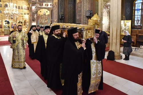 Binecuvântare la plecarea moaştelor din Catedrala Patriarhală Poza 287481