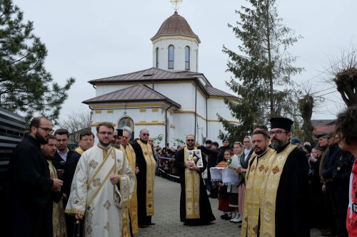Momente istorice de comuniune și rugăciune în a doua zi de pelerinaj în Prahova Poza 287751