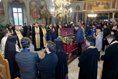 Momente istorice de comuniune și rugăciune în a doua zi de pelerinaj în Prahova Poza 287761
