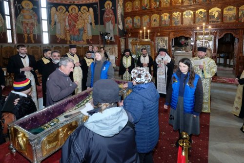 Momente istorice de comuniune și rugăciune în a doua zi de pelerinaj în Prahova Poza 287790