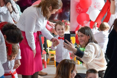 Copiii de la Grădinița Patriarhiei Române și‑au sărbătorit mamele Poza 288025