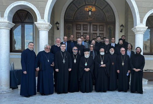 Simpozion internaţional al dogmatiştilor ortodocşi în Cipru Poza 288141