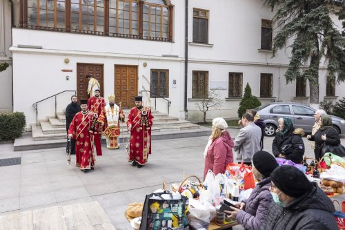 Cinstire adusă Sfinților 40 de Mucenici la Mănăstirea Antim din Capitală Poza 288224