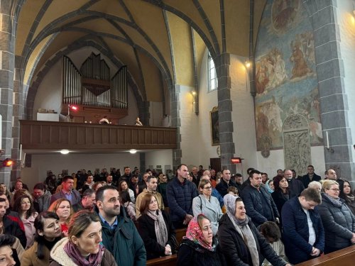 Popas de rugăciune la o parohie românească din Germania  Poza 288733