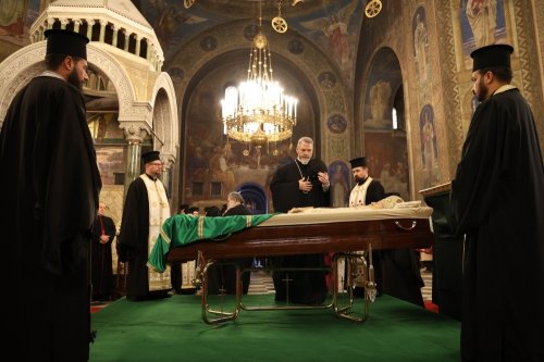Patriarhul Neofit al Bulgariei va fi înmormântat mâine la Sofia Poza 288804