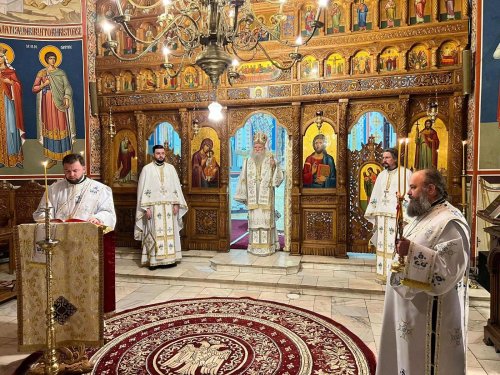 Duminica Izgonirii lui Adam din Rai la paraclisul Catedralei Arhiepiscopale din Suceava Poza 288996