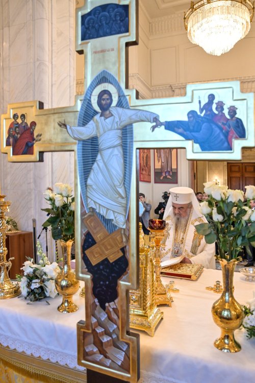 Patriarhul României a sfințit capela din incinta Palatului Parlamentului Poza 289732