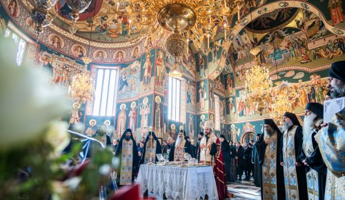Daruri duhovnicești de mare preț la hramul Mănăstirii Sihăstria Putnei Poza 289766
