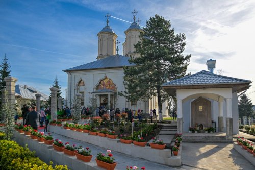Pelerinajul Sfântului Dimitrie cel Nou în judeţul Ilfov, la final Poza 290345