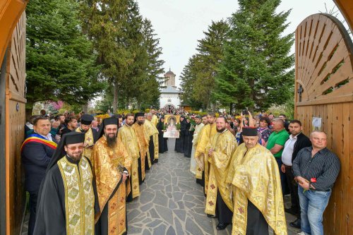 Pelerinajul Sfântului Dimitrie cel Nou în judeţul Ilfov, la final Poza 290409