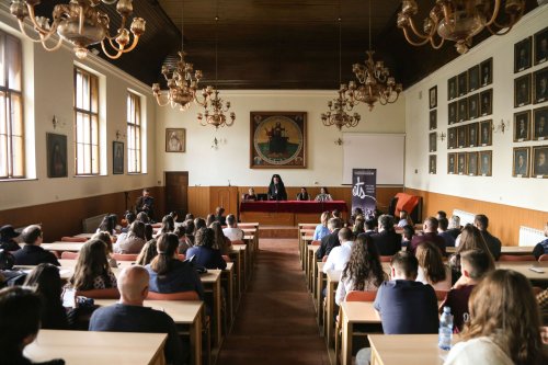 Conferința „Postul, timpul vindecării sufletești” la Sibiu Poza 290491