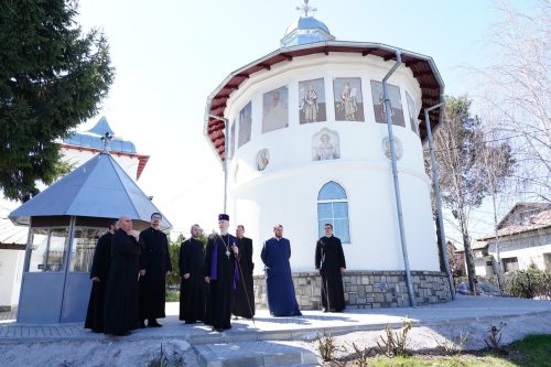 Vizite la biserici din Târgoviște Poza 290455