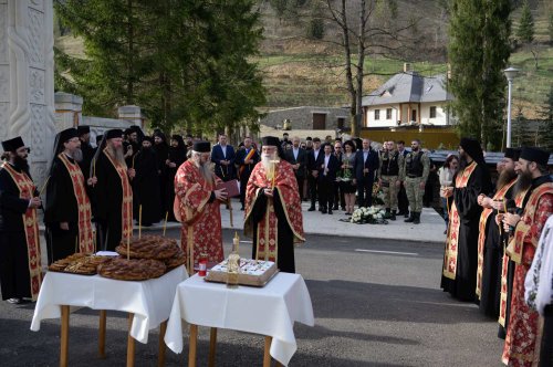 Comemorarea românilor uciși în Masacrul de la Fântâna Albă Poza 290532