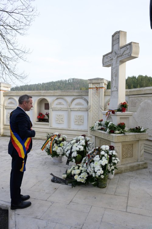 Comemorarea românilor uciși în Masacrul de la Fântâna Albă Poza 290552