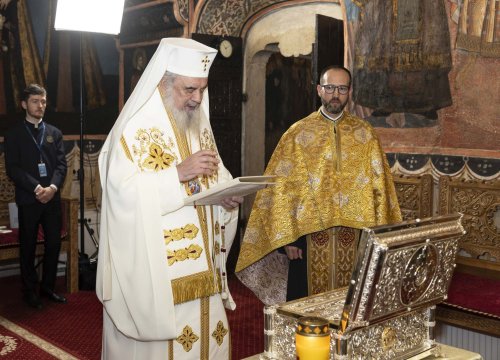 Raclă nouă sfințită de Patriarhul României Poza 290584