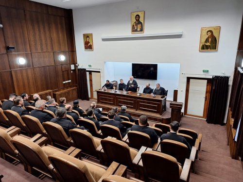 Cursuri de îndrumare duhovnicească în Arhiepiscopia Vadului, Feleacului și Clujului Poza 290639