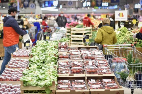 Românii nu agreează închiderea supermarketurilor  în weekend Poza 290729