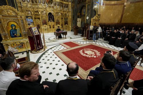 Conferință dedicată tinerilor la o biserică monumentală din Capitală Poza 290926