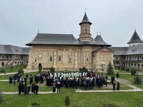 Părintele Lavrentie Țurcanu a fost înmormântat Poza 290952