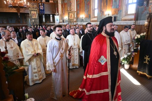 Liturghie arhierească în Parohia Marca, Sălaj Poza 291177