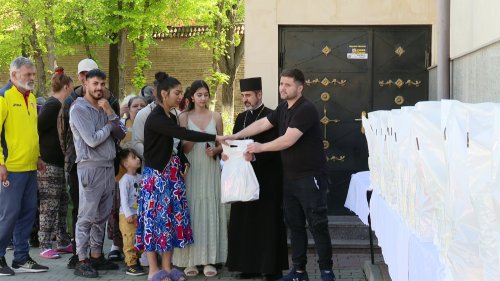 Parohia Mărcuța a oferit daruri de Ziua internațională a romilor Poza 291218
