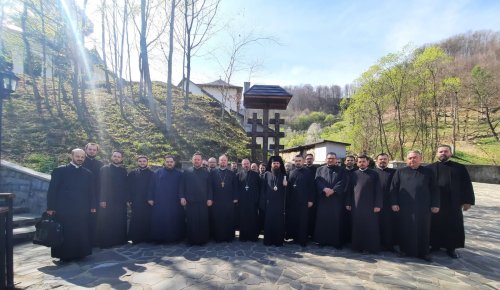 Cursuri de îndrumare duhovnicească la Mănăstirea Rebra-Parva Poza 291582