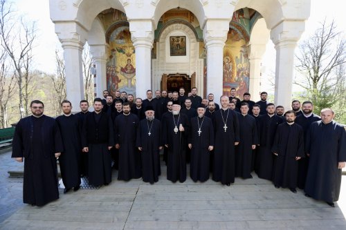 Cursuri pastorale la Mănăstirea Rohia, Maramureş Poza 291590