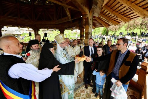 Sfânta Liturghie arhierească la Mănăstirea Bârsana, Maramureş Poza 292222