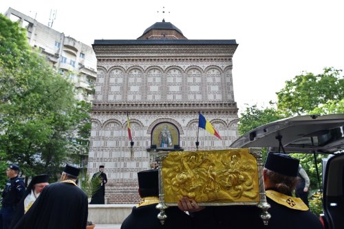 Penultima zi a pelerinajului din Arhiepiscopia Bucureștilor, în Protoieria Sector 5 Poza 292555