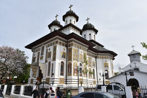 Penultima zi a pelerinajului din Arhiepiscopia Bucureștilor, în Protoieria Sector 5 Poza 292577