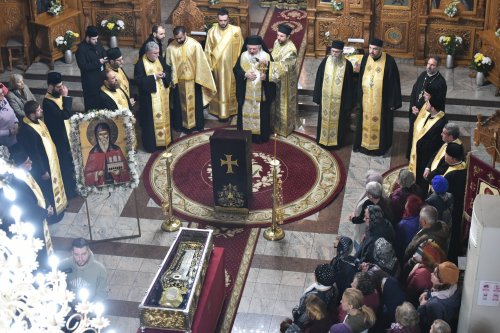 Penultima zi a pelerinajului din Arhiepiscopia Bucureștilor, în Protoieria Sector 5 Poza 292584